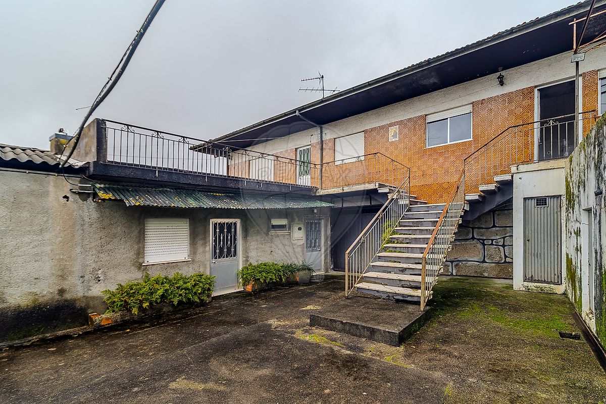 Moradia T5 para venda