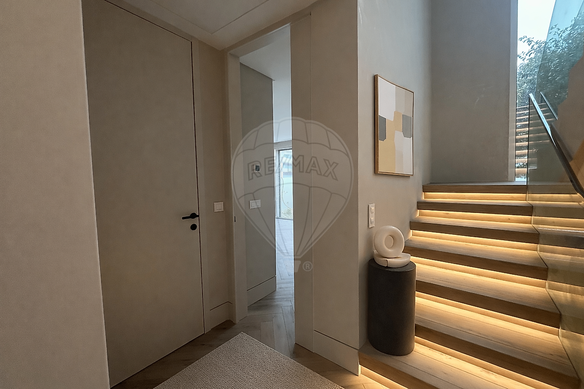 Moradia T5 para venda