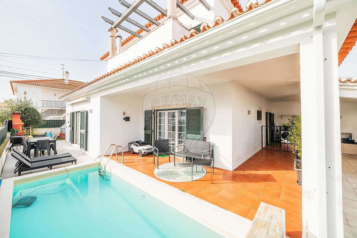 Moradia T4 para venda