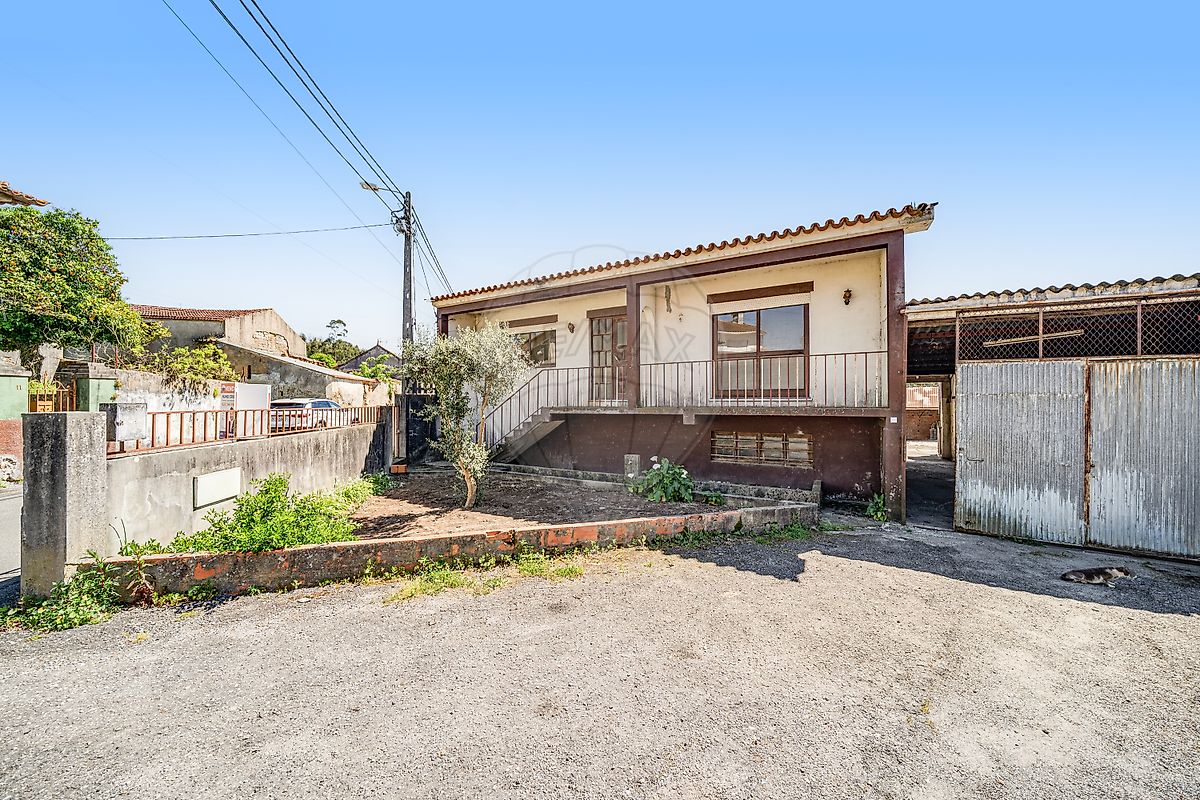 Moradia T4 para venda