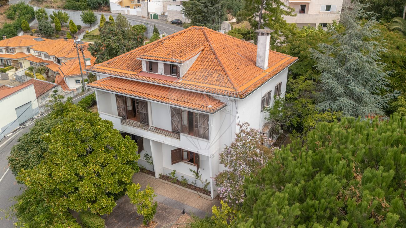 Moradia T5 para venda