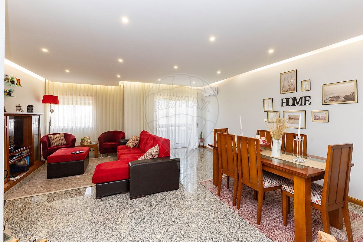 Apartamento T4 para venda