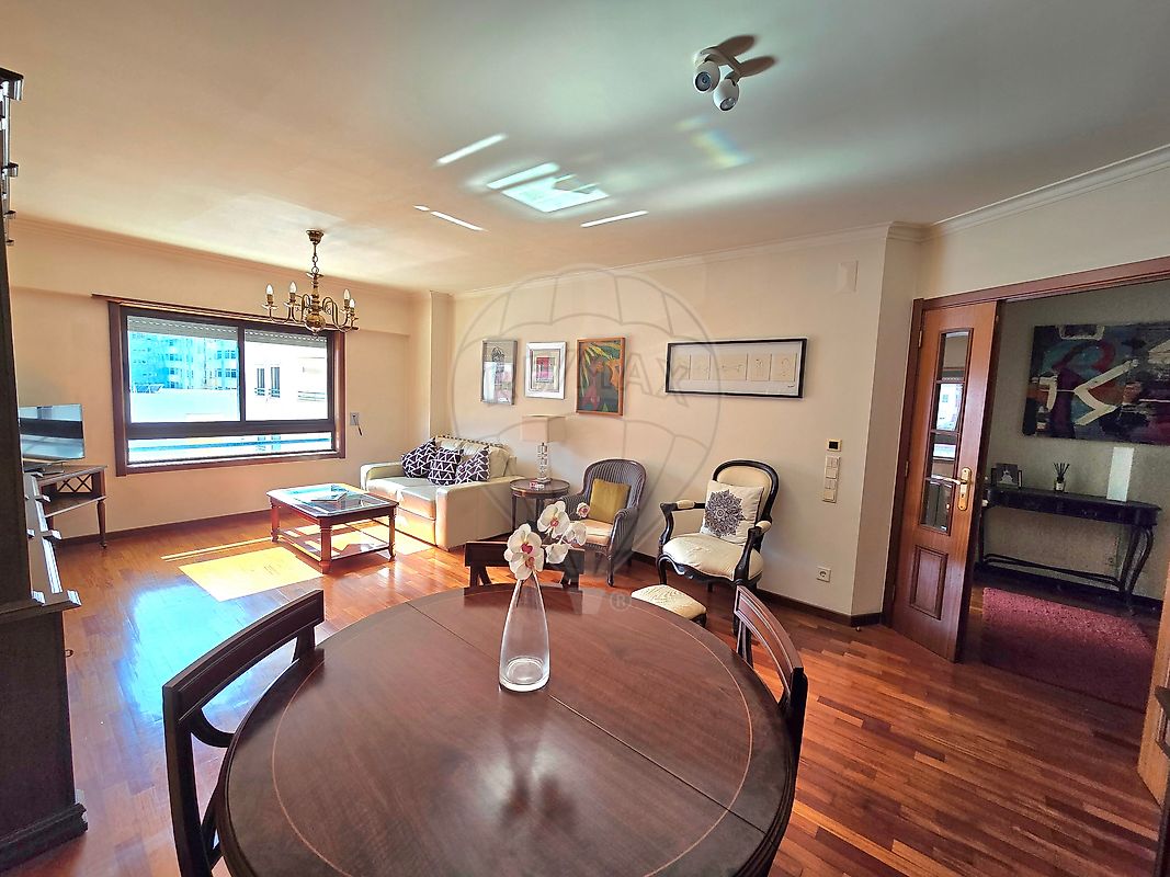 Apartamento T2 para arrendamento