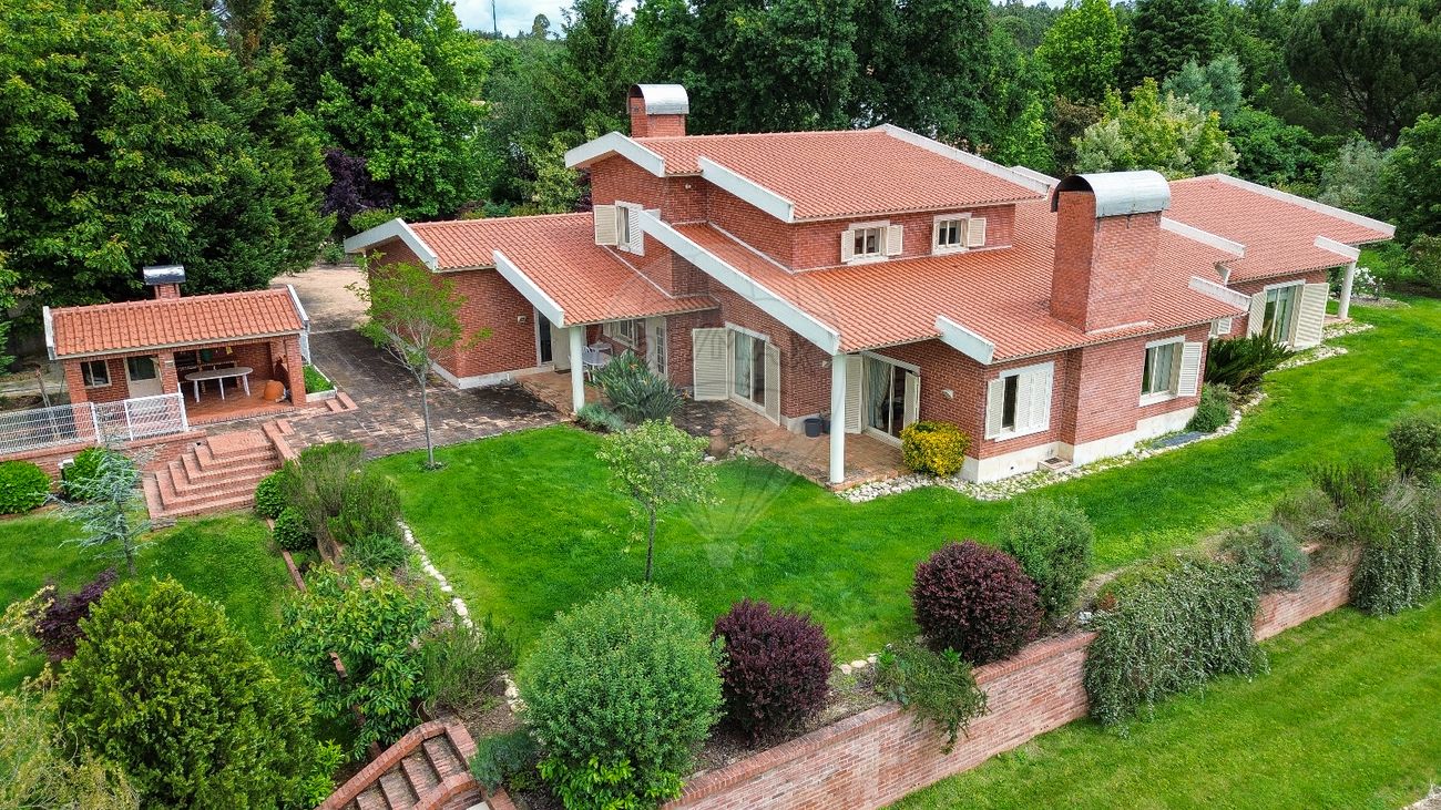 Moradia T6 para venda