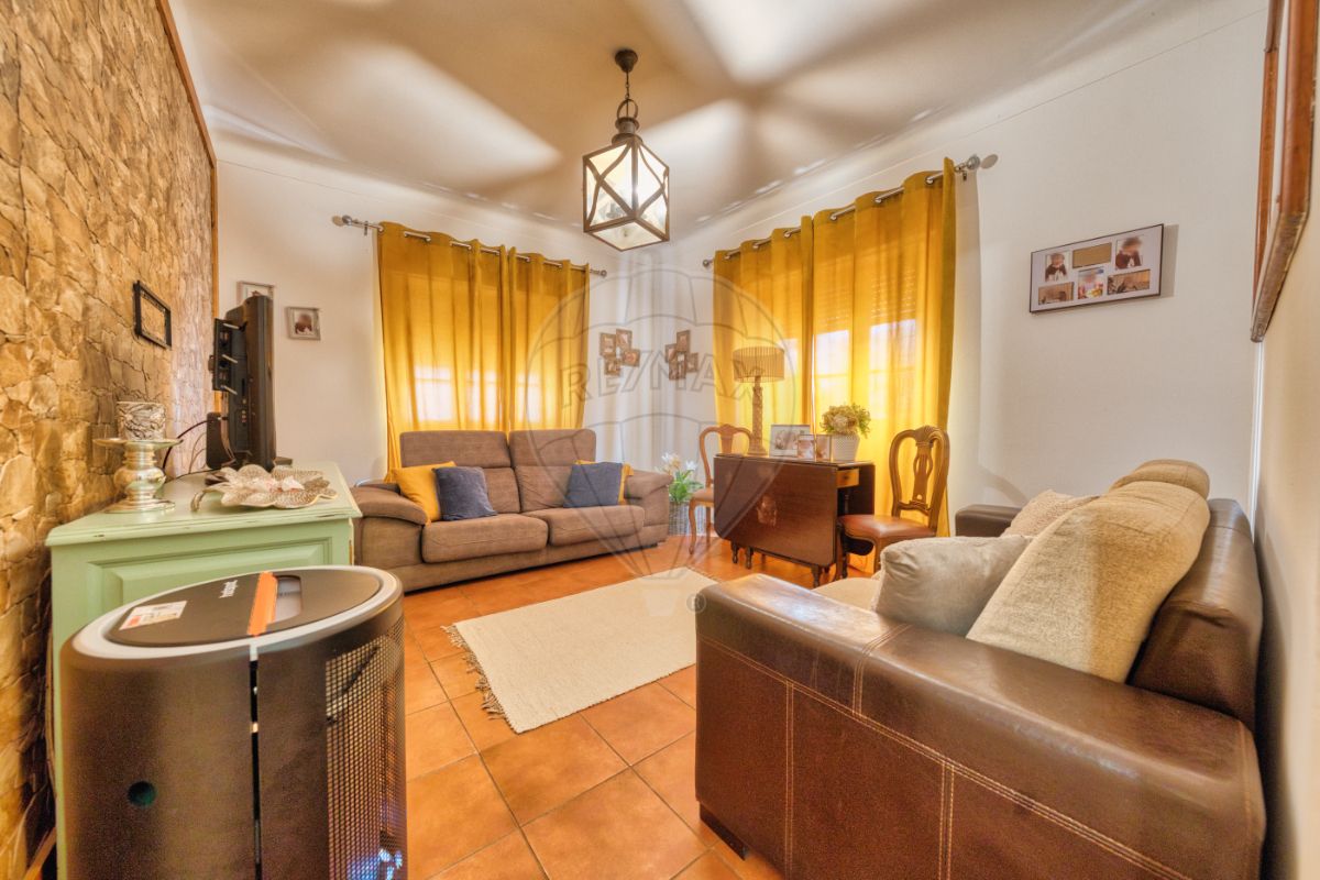 Moradia T4 para venda