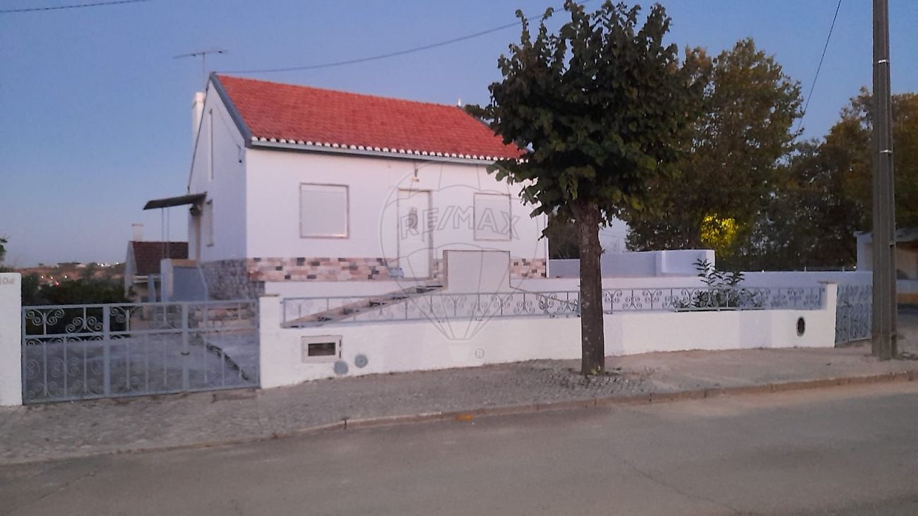 Moradia T4 para venda