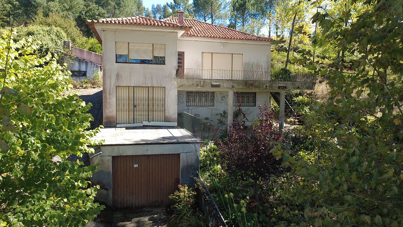 Moradia T5 para venda