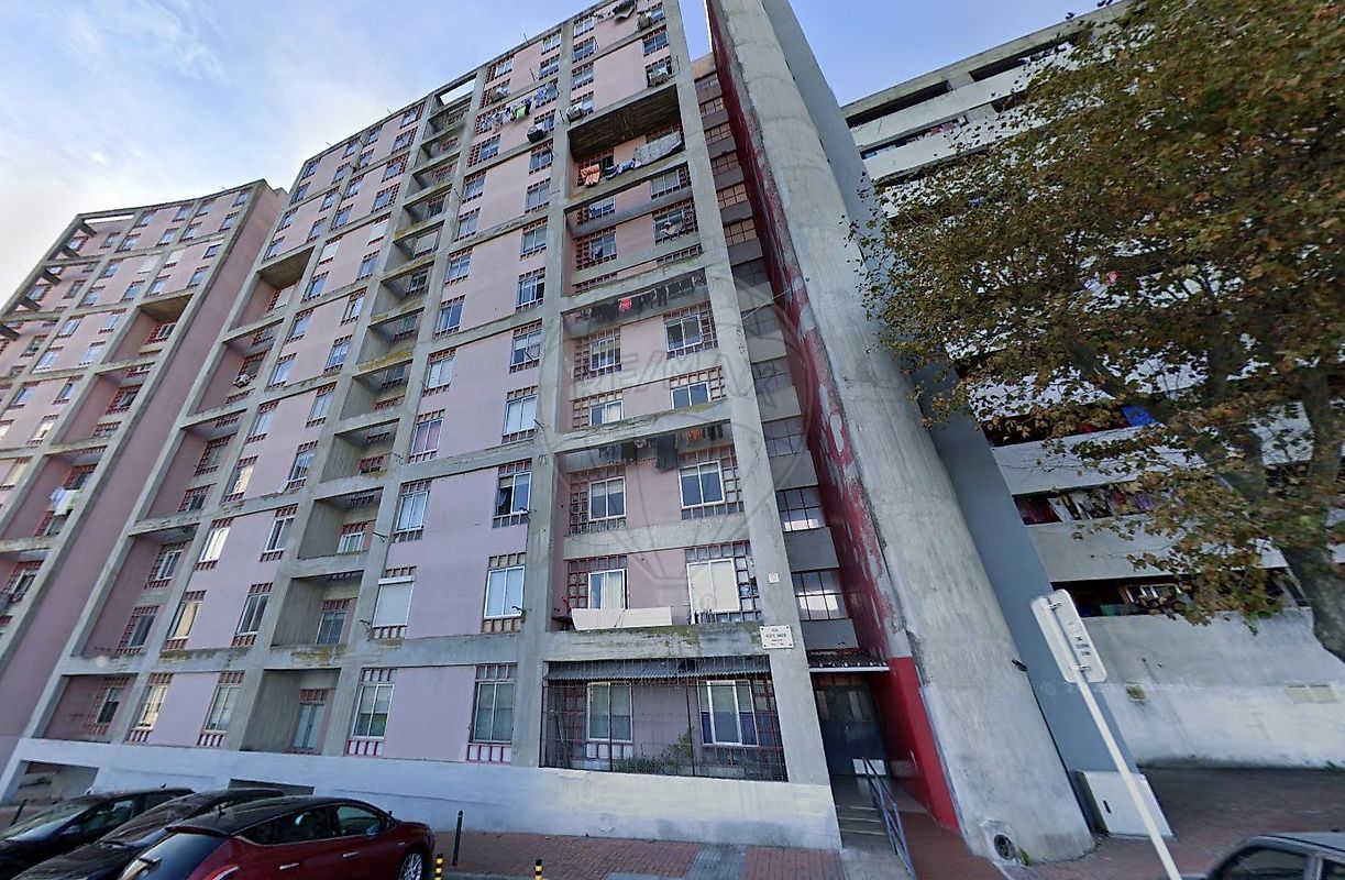 Apartamento T4 para arrendamento