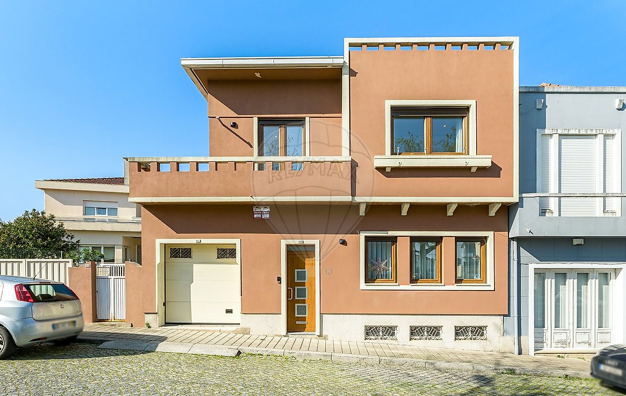 Moradia T4 para venda