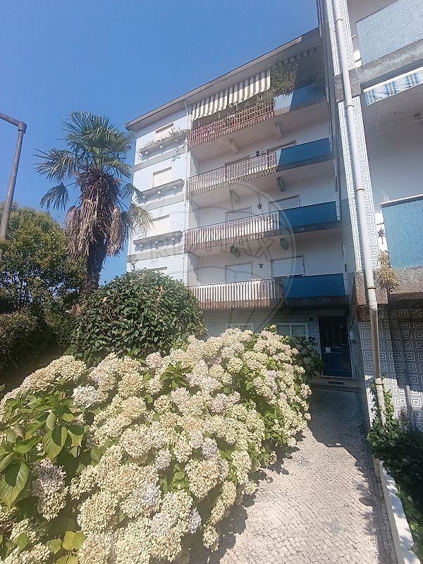 Apartamento T5 para arrendamento