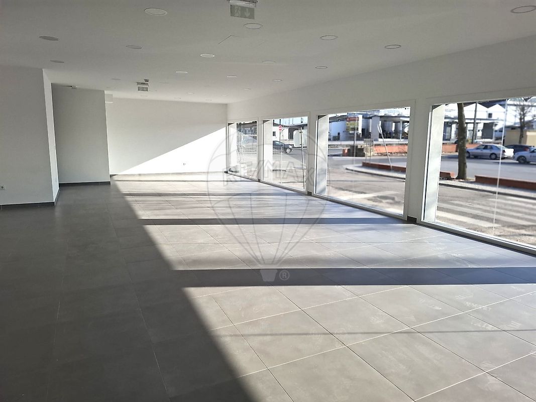 Loja  para arrendamento