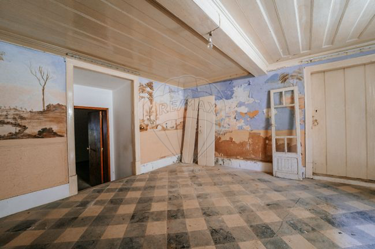 Moradia T4 para venda