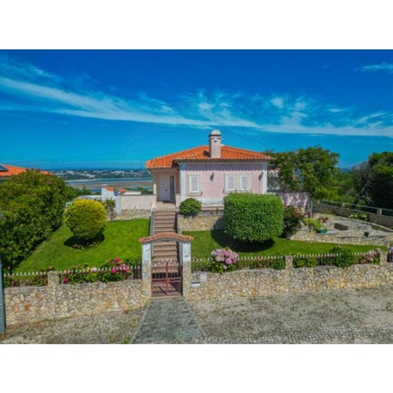 Moradia T6 para venda