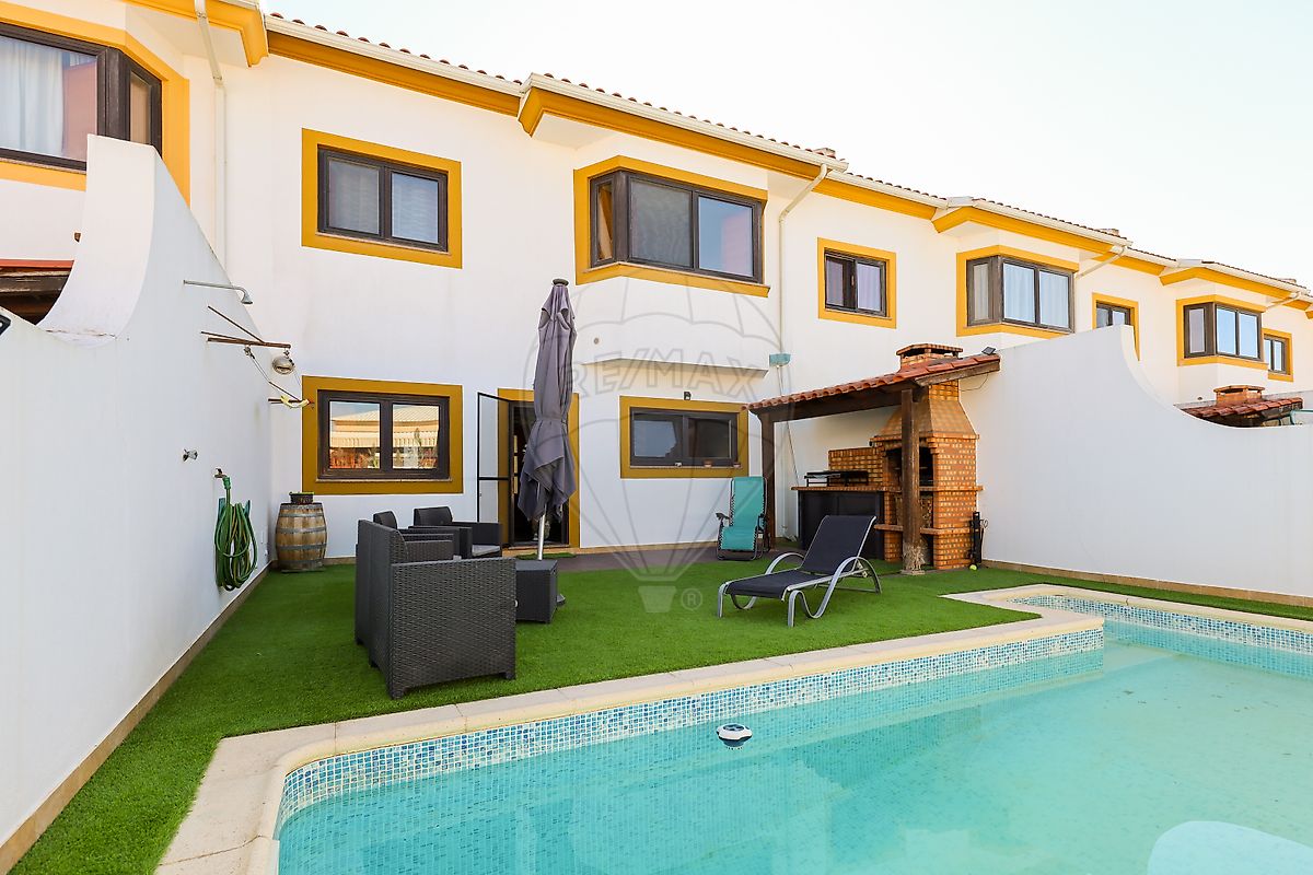 Moradia T4 para venda