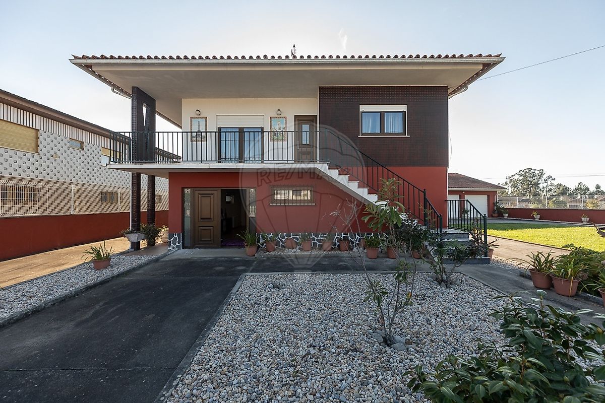 Moradia T6 para venda