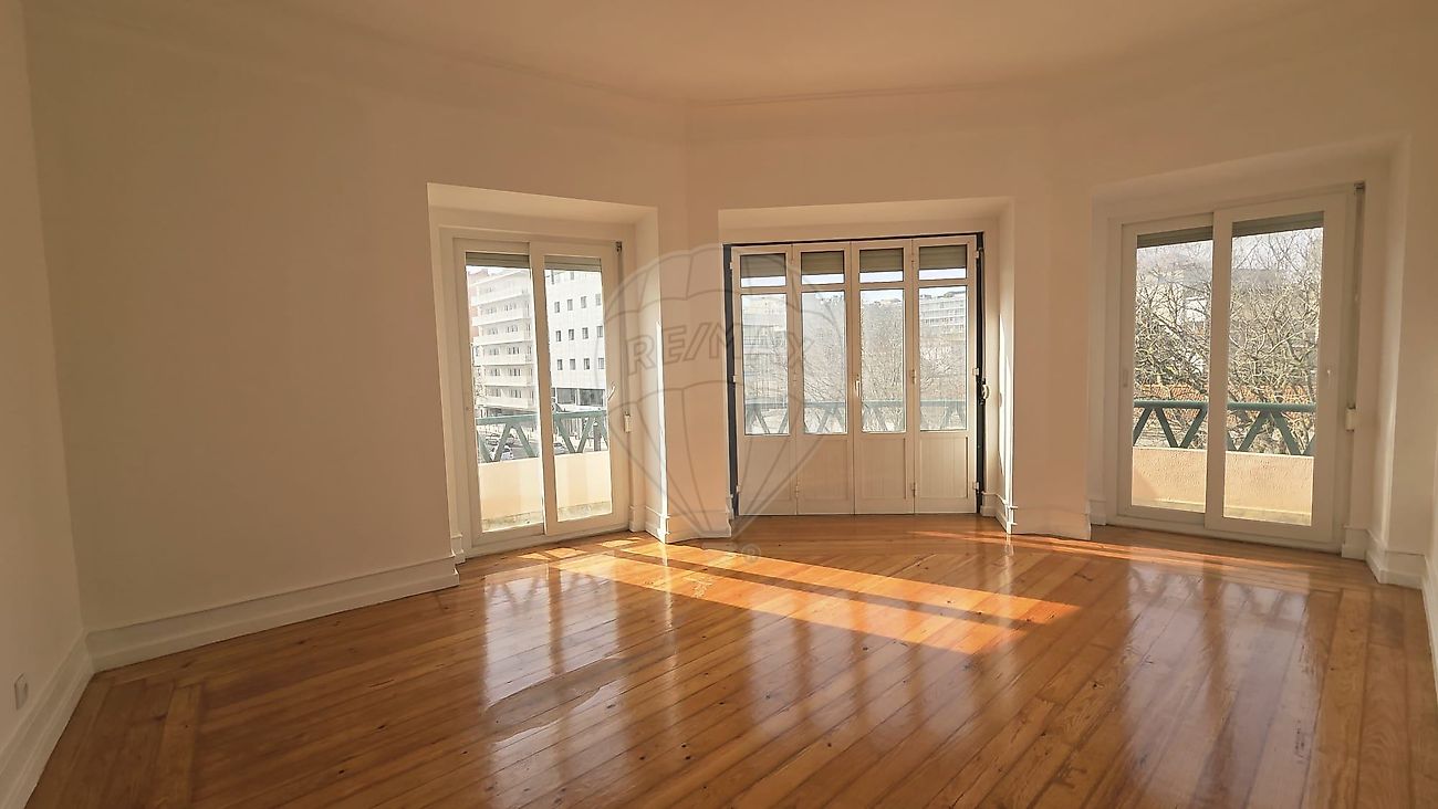 Apartamento T3 para arrendamento