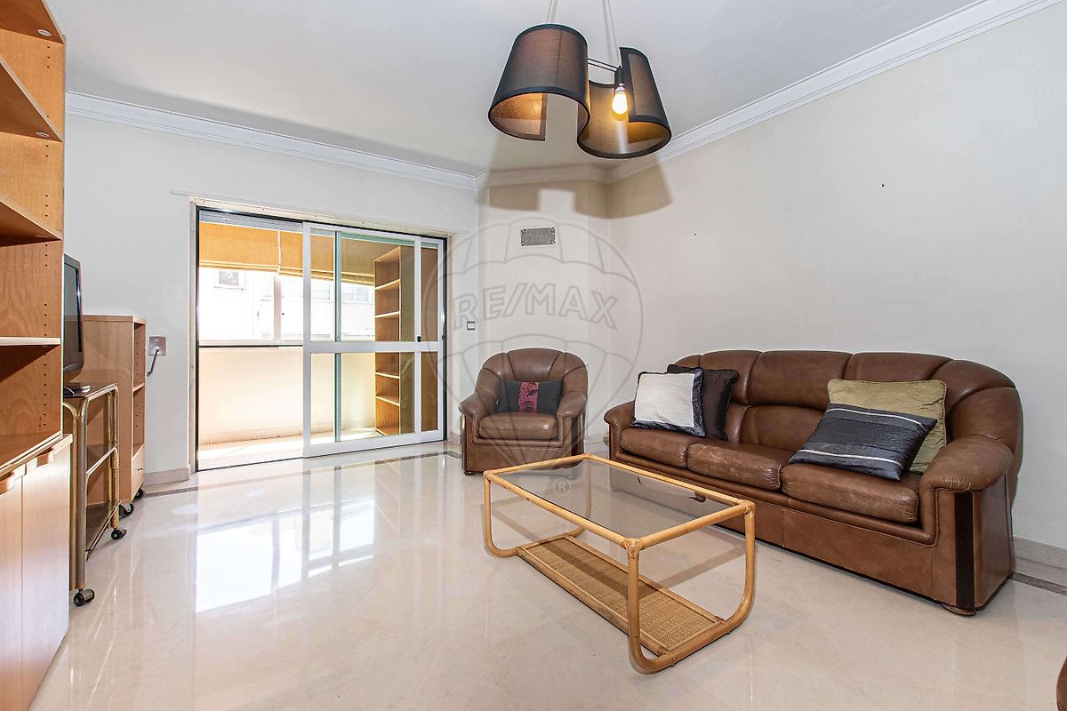 Apartamento T1 para arrendamento