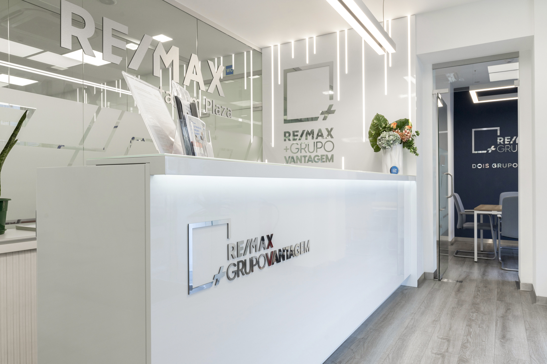 RE/MAX Vantagem Plaza